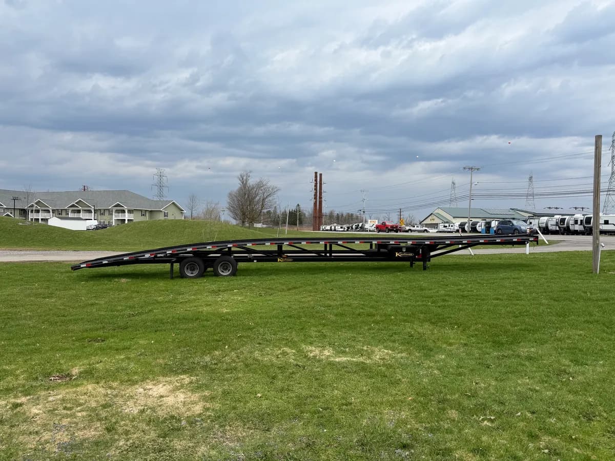 2022 Kaufman 52 ft. Low-Profile Tandem Dual Wedge Car Trailer - View 1
